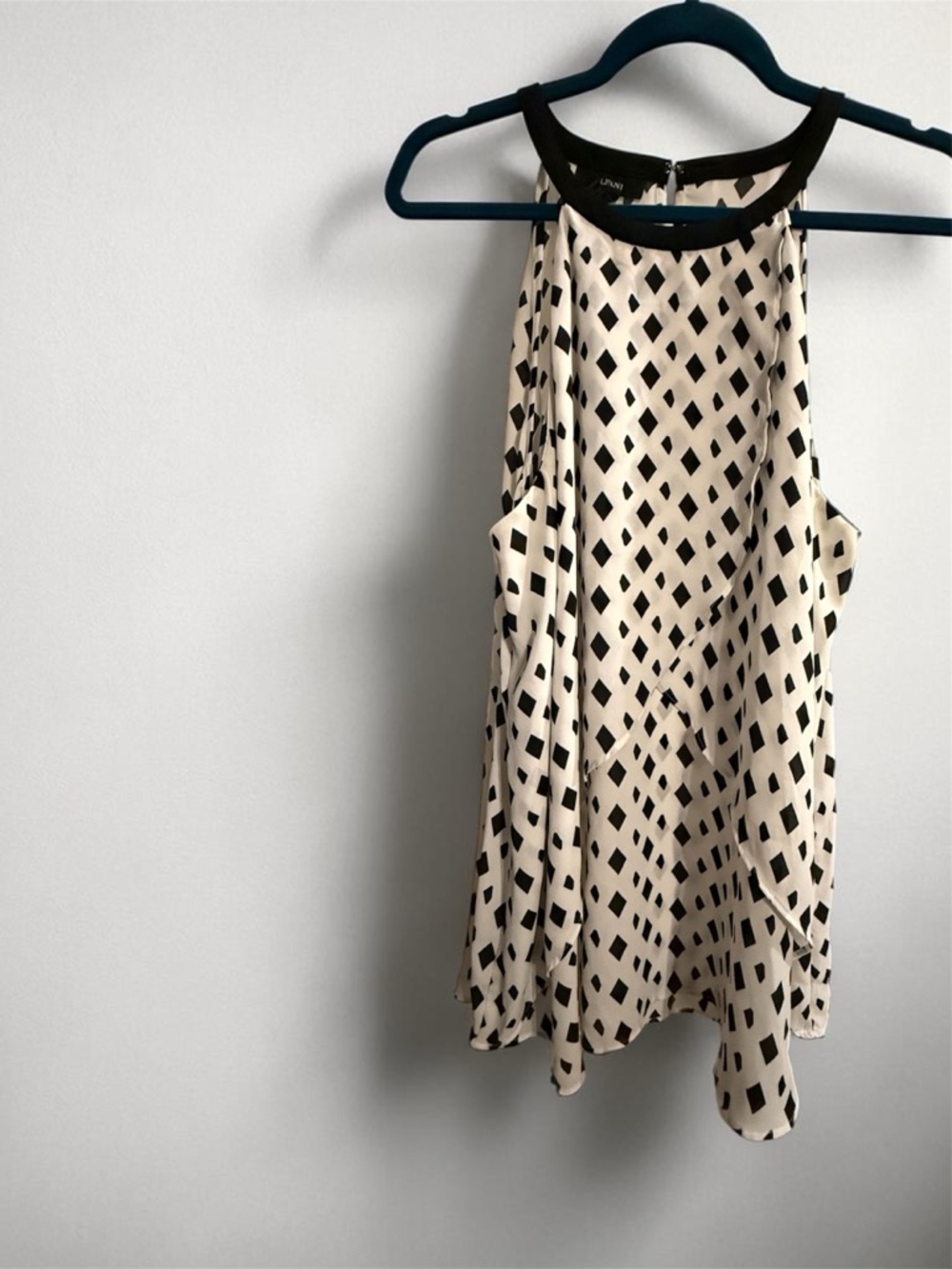 Alfani Black and White Geometric Sleeveless Blouse